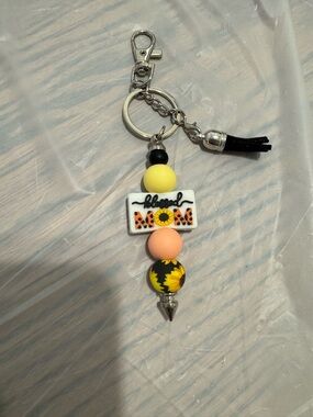 Blessed Mom Sunflower Beaded Keychain - Yellow & Peach